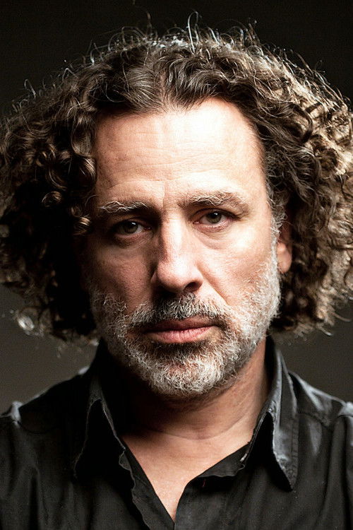 Photo of Enrique Simón