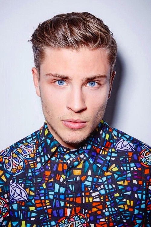 Photo of Jannik Schümann