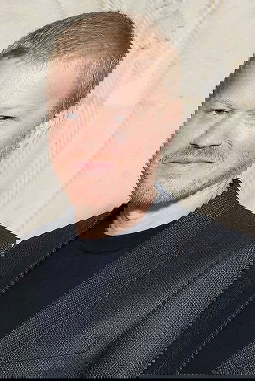 Photo of Jesse Plemons