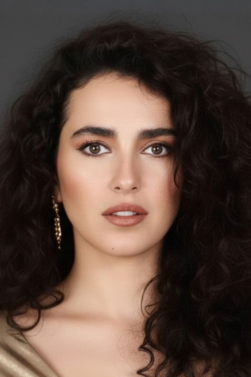 Photo of Yaprak Özdemiroğlu