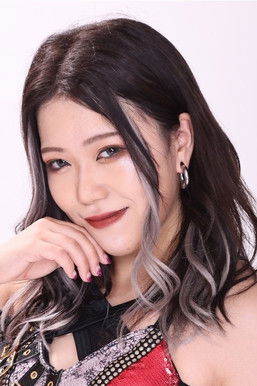 Photo of Suzu Suzuki