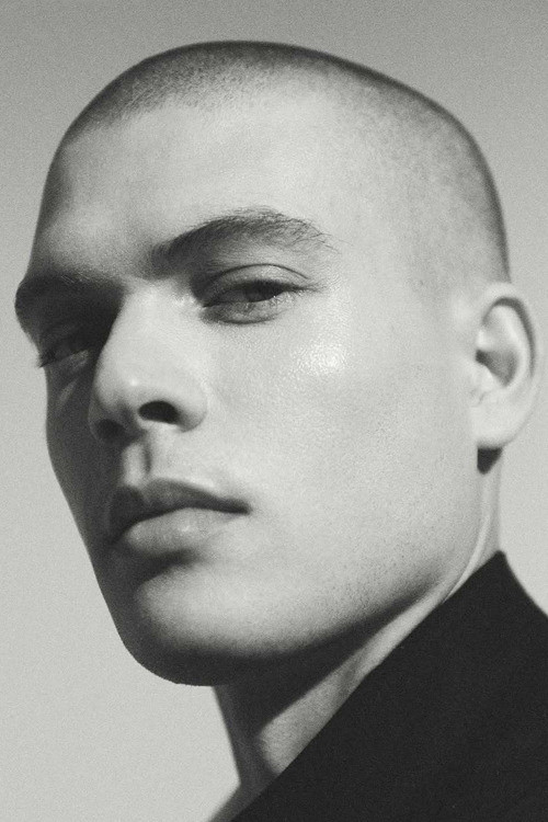 Photo of Josha Stradowski