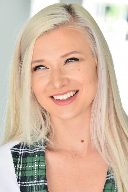 Photo of Emily Right