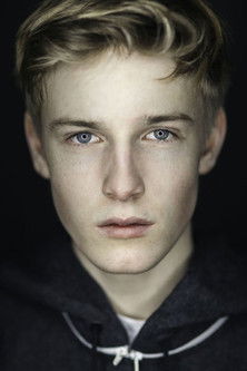 Photo of Louis Hofmann