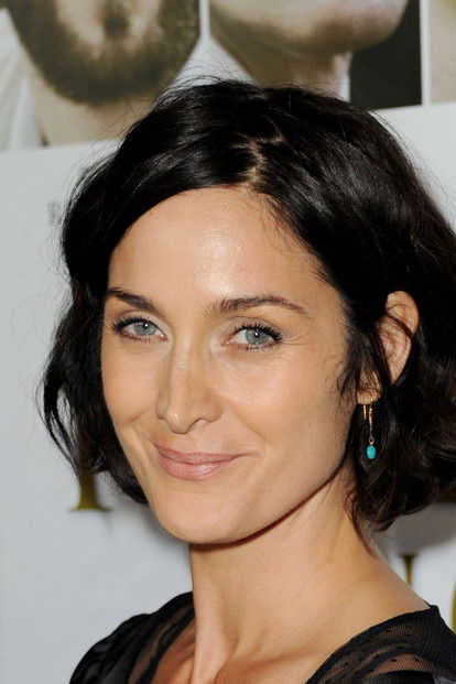 Photo of Carrie-Anne Moss