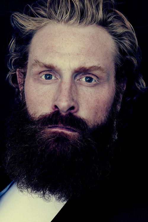 Photo of Kristofer Hivju