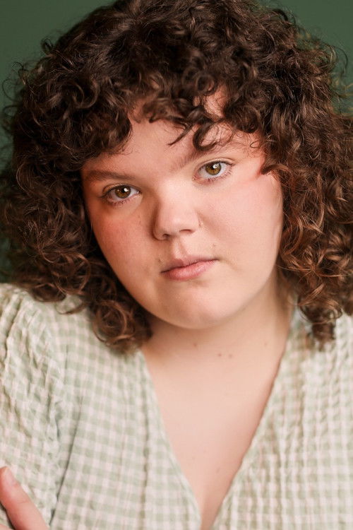 Photo of Hollie Avery