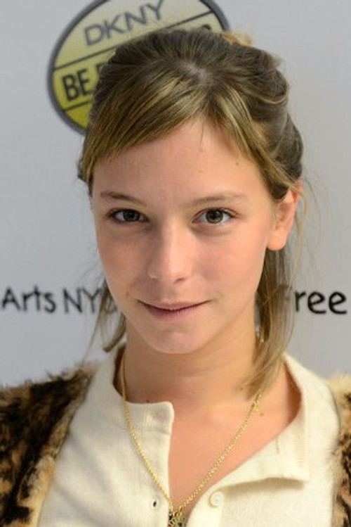 Photo of Annabelle Dexter-Jones