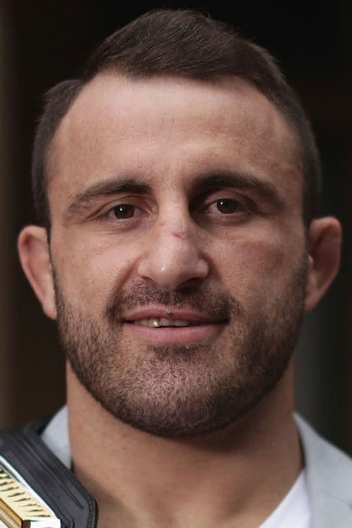 Photo of Alexander Volkanovski