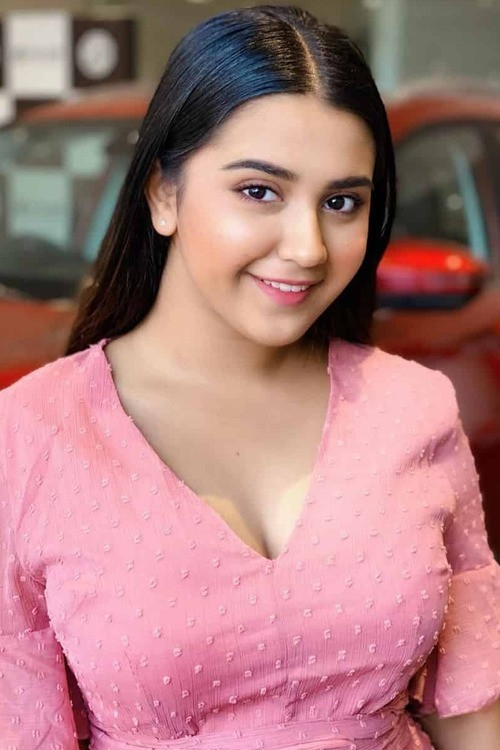 Photo of Roshni Walia