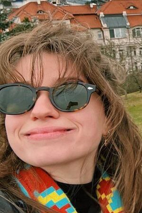 Photo of Emmylou De Caster