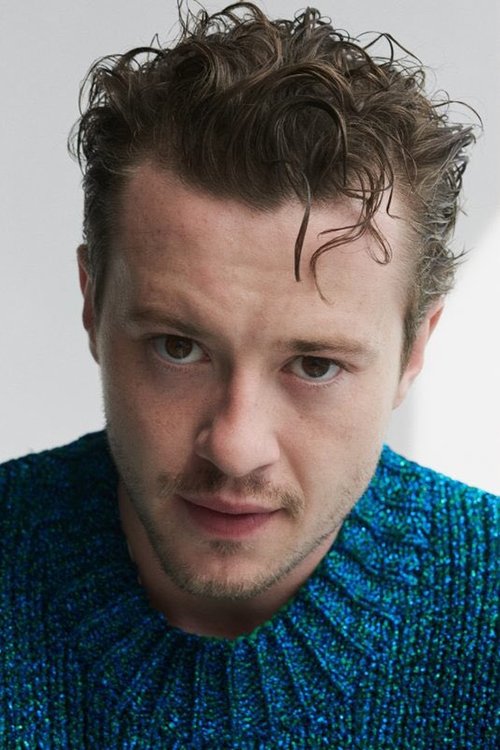 Photo of Joseph Quinn