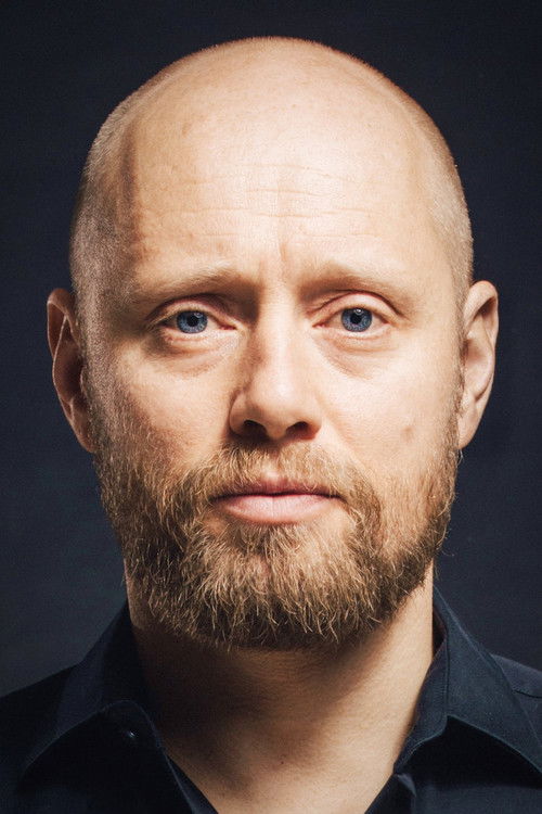 Photo of Aksel Hennie