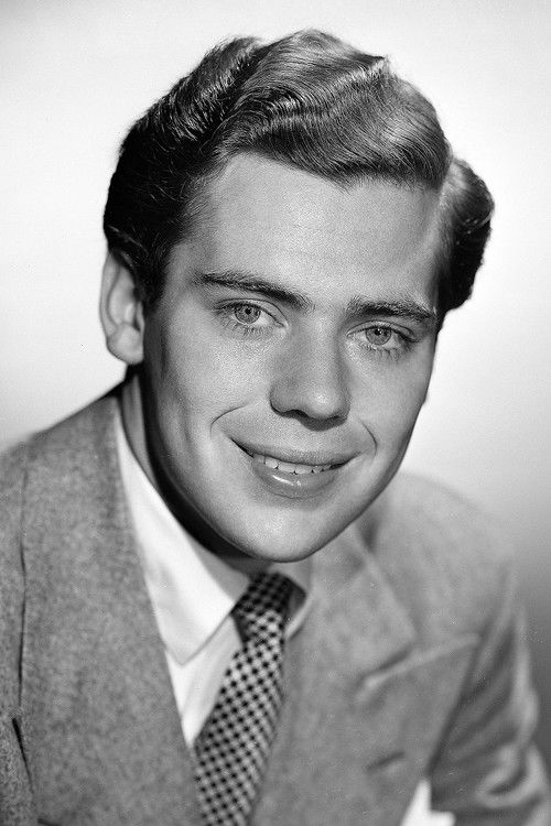 Photo of Elliott Reid