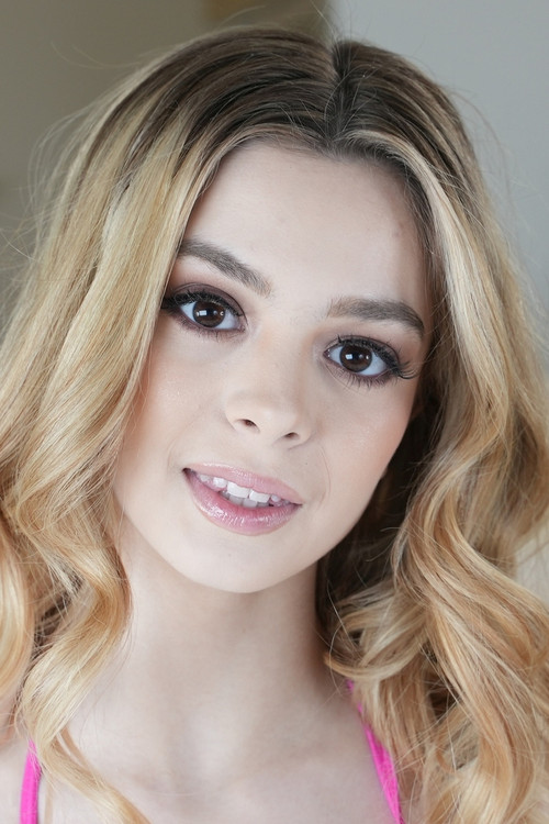 Photo of Molly Little