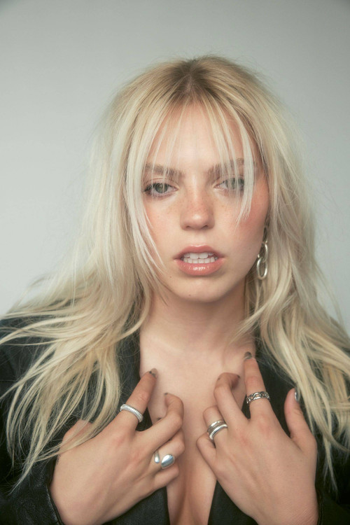 Photo of Reneé Rapp