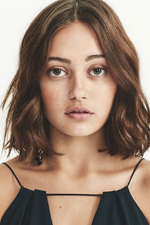 Photo of Ella Purnell