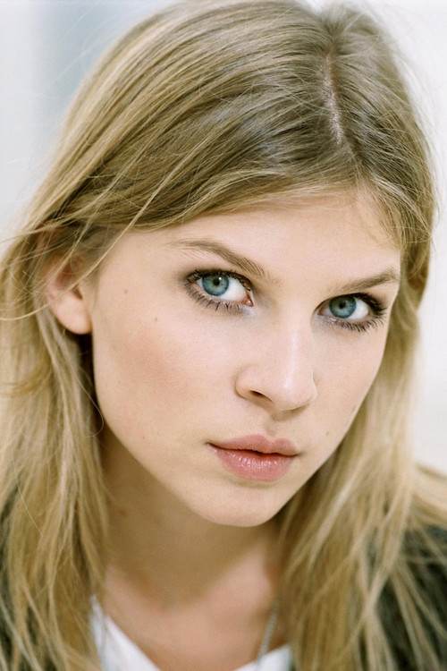Photo of Clémence Poésy