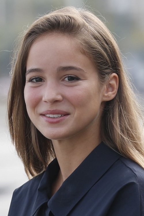 Photo of Alba Baptista