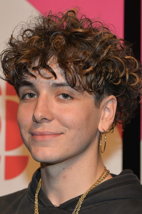 Photo of Hubert Lenoir