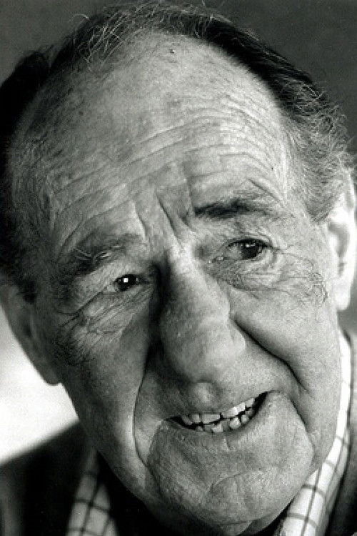 Photo of Michael Hordern