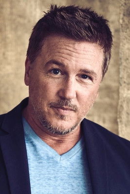 Photo of Lochlyn Munro
